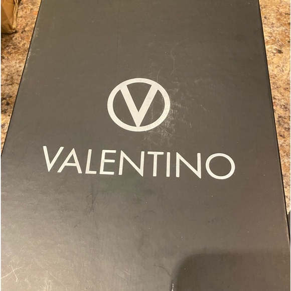 ONE HOUR SALE 💥💥💥💥VALENTINO PLATFORM GYM SHOES - Picture 5 of 5